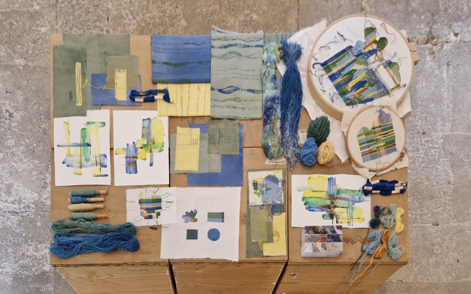 Fils colorés utilisés dans les créations textiles